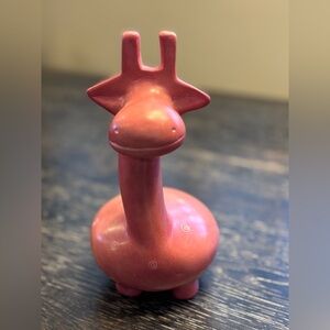Cute soapstone giraffe figurine in pink, Afrikiko Kisii, handcrafted in Kenya.